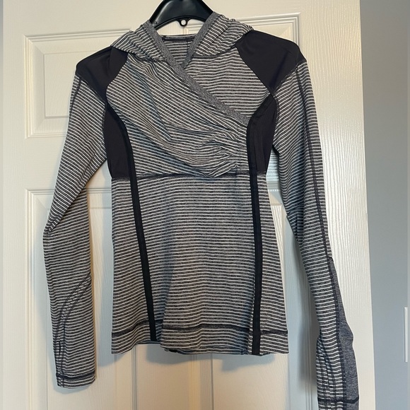 Lululemon🍋Sweater - Picture 2 of 11